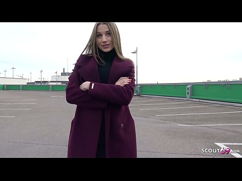 ❤️ GERMAN SCOUT HUWA ĦOLMA LI Tmiss STEELE, PARKING LOT TELLTALE U SEXY GĦALL-FLUS ❤️❌ Porn sabiħ lilna