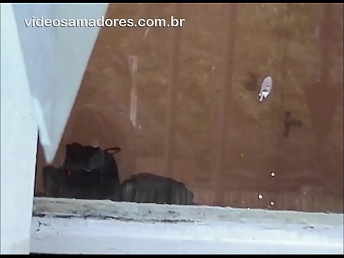 ❤️ Raġel qarn iħares lit-tfajla tiegħu ma' raġel ieħor, jirreġistra video fuck mingħajr ma jfixkel lill-koppja ❤️❌ Porn sabiħ lilna